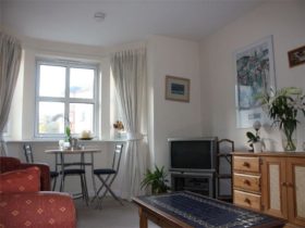 2 bedroom Flat to re...